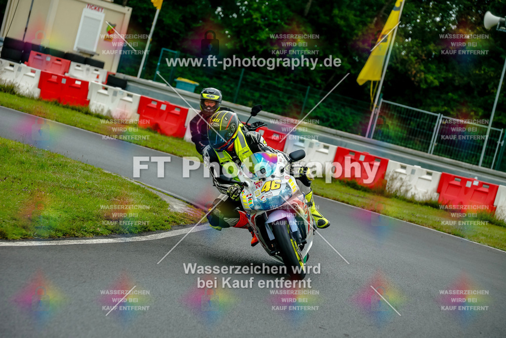 VBK-3554 | Hier findet Ihr Bilder von Touristenfahrten auf der Nürburgring Nordschleife oder von anderen Veranstaltungen die ich besucht habe. Viel Spass beim Durch Schauen 