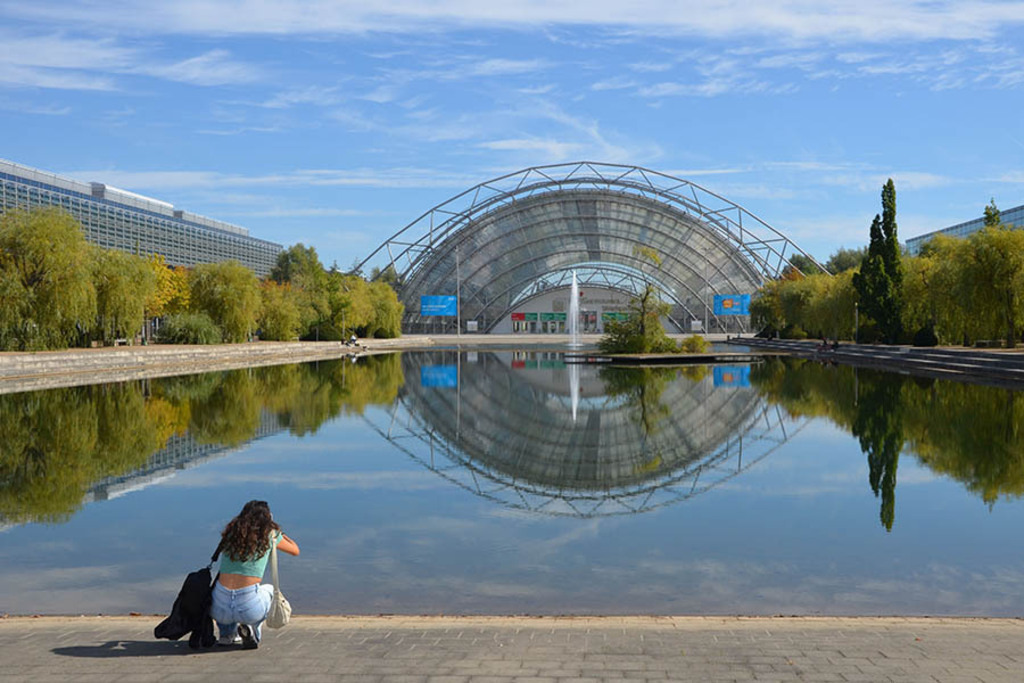 Foto: Leipzig - Leipziger Messe | Das Team hinter BILDLEXIKON LEIPZIG bündelt historische wie aktuelle Informationen über die Stadt Leipzig in Text und Bild auf einer Plattform und stellt diese der interessierten Öffentlichkeit zur Verfügung.
