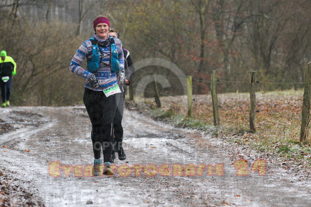 221211_1109_EV4_4886 | Sportfotografie im Rhein-Sieg Kreis, Köln, Bonn, NRW, Rheinland Pfalz, Hessen, etc. Unser Tätigkeitsfeld umfasst den Laufsport vom Volkslauf über den Marathon, Duathlon, Triathon bis zum Ultralauf wie Kölnpfad Ultra oder Schindertrail.