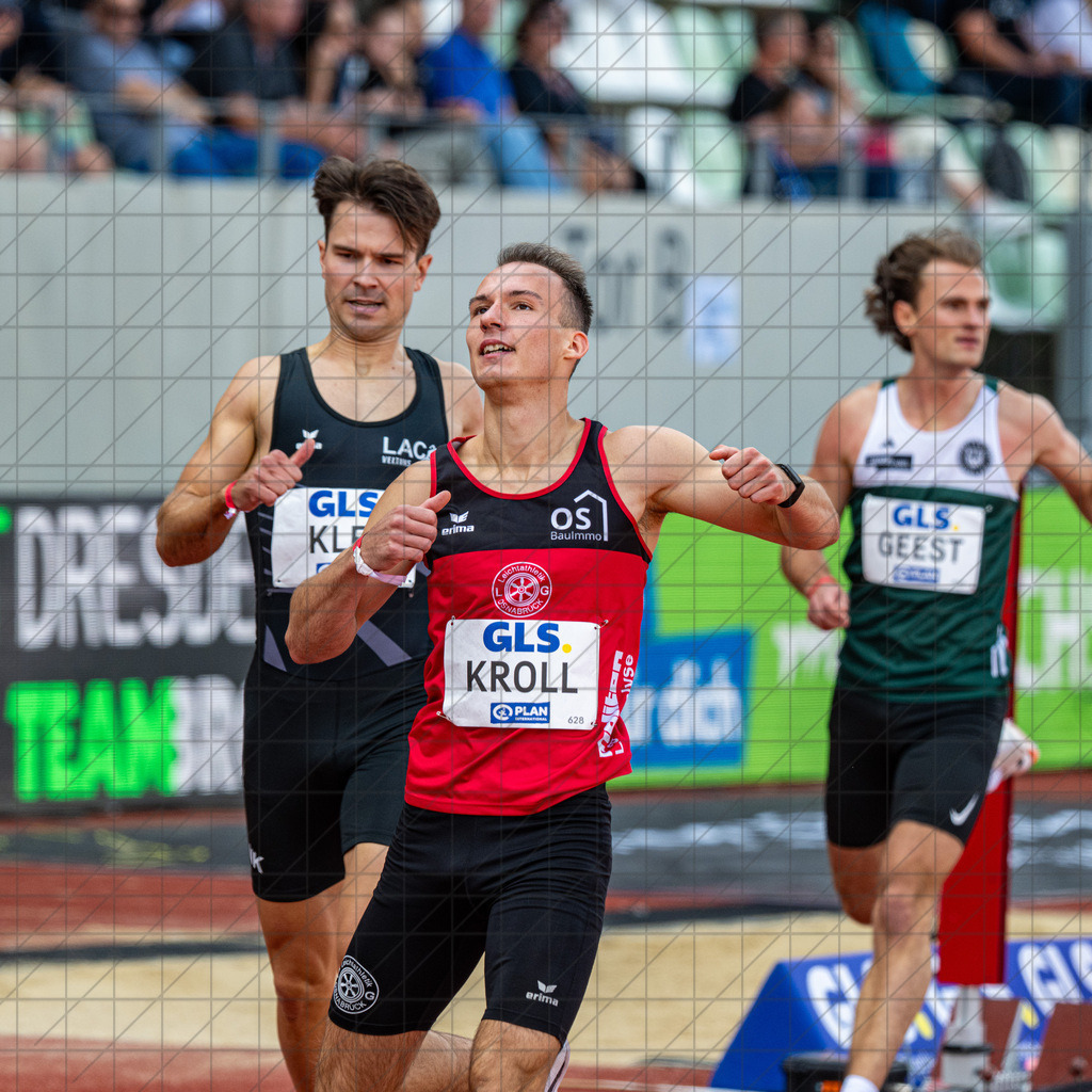 DIE FINALS 2025 | Dt. Leichtathletik Meisterschaft | Halbfinalläufe 400m Herren | Dammermann und Kroll mit unterschiedlichen Ergebnissen und Erfolgen in den Halbfinalläufen.  //  02.08.25: DIE FINALS 2025 | Dt. Leichtathletik Meisterschaft | Halbfinalläufe 400m Herren / Dresden / Deutschland  //   CREDIT:www.bullenfotos.de, Martin König, Hörner Weg 40, D-49078 Osnabrück, +4917663732967 // Nutzung und Weitergabe nur zu den vereinbarten Zwecken. Presseanfragen an Ersteller. Alle Rechte beim Ersteller. Honorierung nach MFM. - Realisiert mit Pictrs.com