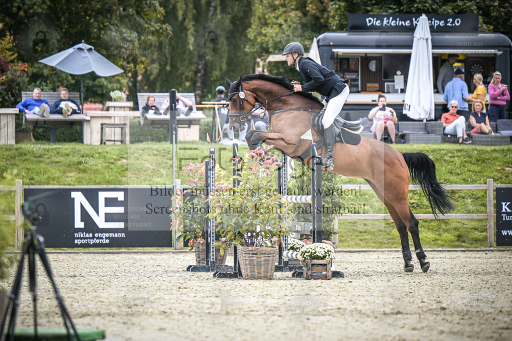 DOS_0928 | Entdecke hochwertige Reitturnierfotos von Foto Oger. Professionell, emotional und authentisch – jetzt Lieblingsmomente im Shop bestellen. - Realisiert mit Pictrs.com