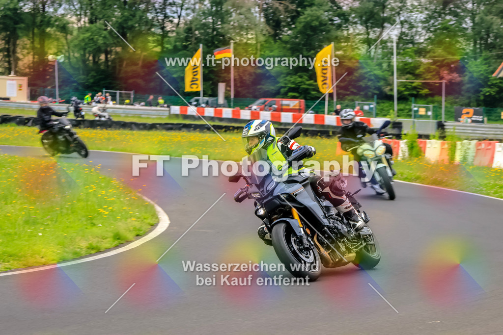 VBK-7295 | Hier findet Ihr Bilder von Touristenfahrten auf der Nürburgring Nordschleife oder von anderen Veranstaltungen die ich besucht habe. Viel Spass beim Durch Schauen 