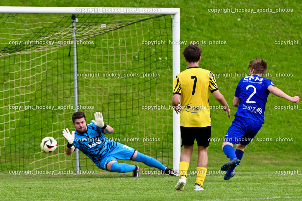 FC Faakersee vs. Union Matrei | #1 Michael Lessiak FC Faakersee, #7 Felix Michael Bachlechner FC Faakersee, #2 Thomas Riepler Matrei, FC Faakersee vs. Union Matrei, FC Faakersee vs. Union Matrei am 18.08.2024 in Finkenstein (Sportplatz Faakersee), Austria, (Photo by Bernd Stefan)