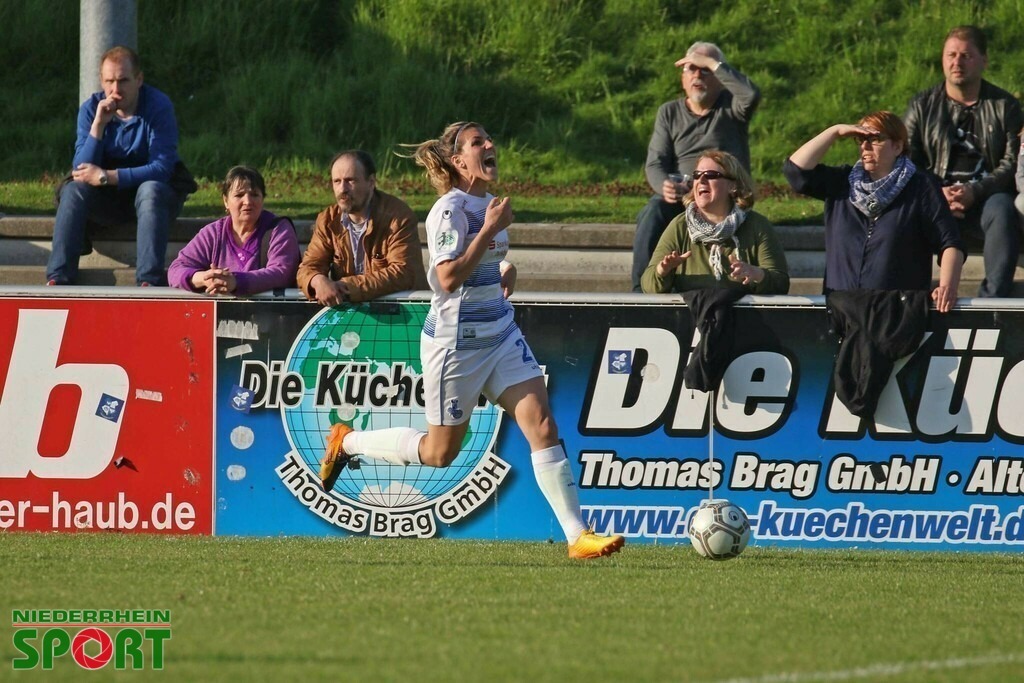 MsvDuisburg_ffcFrankfurt_100517_157 | Bildergalerie von Sport-Ereignissen aber auch von weiteren spannenden Dingen - nicht nur vom Niederrhein. In Anlehnung an den bekannten Spruch von Hanns Dieter Hüsch heißt das Motto: "Niederrhein ist überall".  - Realisiert mit Pictrs.com