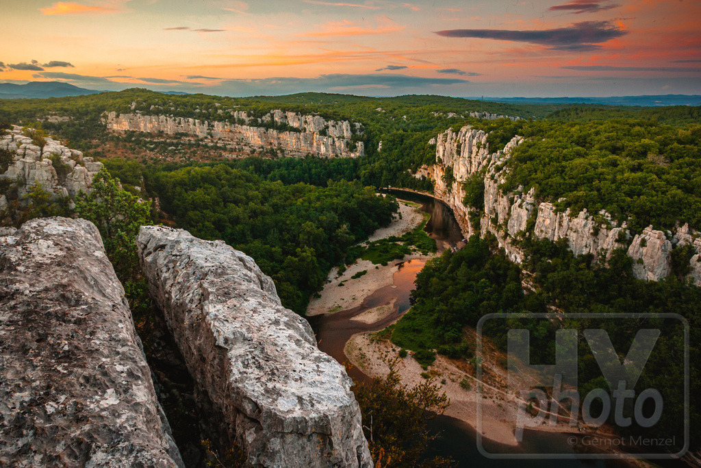 Gorges du Chassezac | Gorges du Chassezac, Region Auvergne-Rhône-Alpes, France - Realisiert mit Pictrs.com