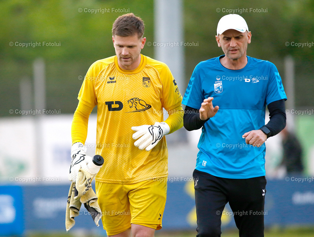 A_LUI_08052026_27 | SPORT FUSSBALL REGIONALLIGA MITTE ASKOE OEDT-SC KALSDORF 08.05.2026 IM BILD: FILIP DMITROVIC UND TORMANNTRAINER ALEKSANDAR VILOTIC (OEDT) UND (KALSDORF)FOTOLUI