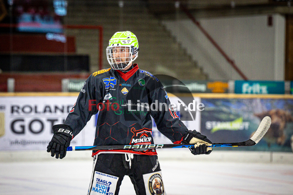 Peißenberg MINERS gegen EHC Waldkraiburg "Die Löwen" | Eishockey Bayernliga 2025/26, Peißenberg MINERS gegen EHC Waldkraiburg "Die Löwen", 20251012,Portrait,2025-10-12 in Peißenberg (flatbuy Arena Peißenberg), Jonas LAUTENBACHER (MINERS 12)Copyright: WolfgangxLindner www.foto-lindner.de