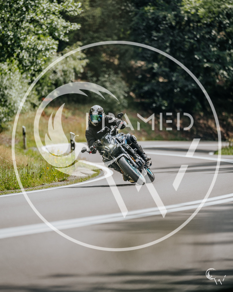 6-2 | cw-framed