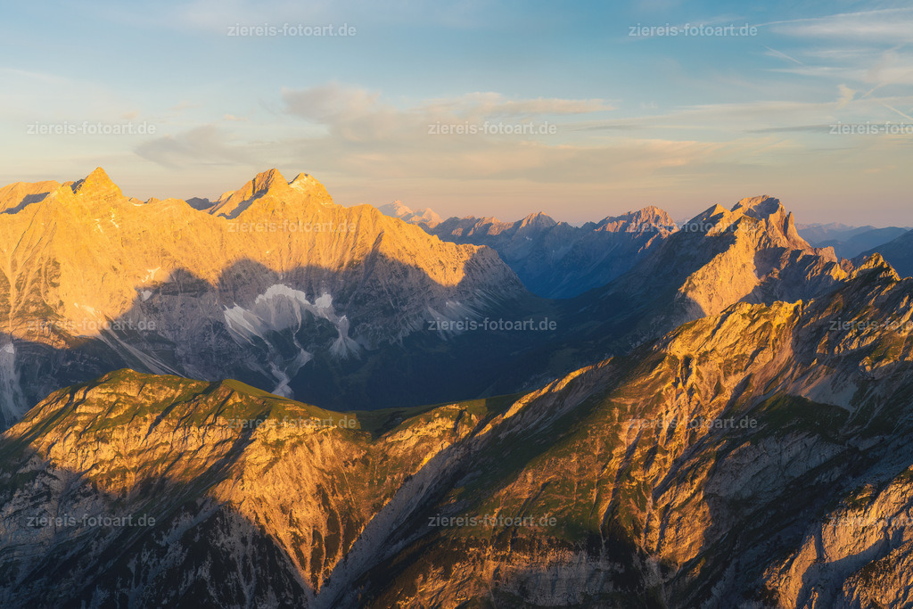 Das Karwendel im Morgenlicht | Das Karwendel im Morgenlicht - Realisiert mit Pictrs.com