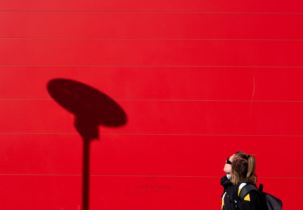 _DSF6112 | ​Minimalistische Street Photography & Urban Art von Nils Friederichs. Entdecke hochwertige Fotokunst-Prints und Wandbilder aus der Region Hildesheim & Hannover. - Realisiert mit Pictrs.com