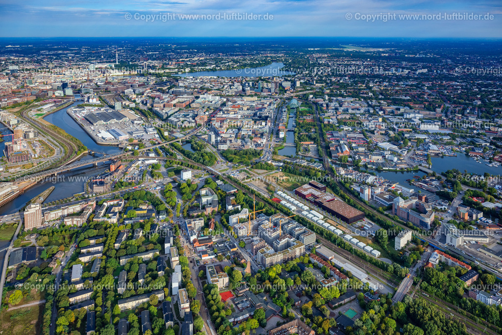 Hamburg_Rothenburgsort_ELS_6855200925 | HAMBURG 20.09.2025 Entwicklungsgebiet "Neuer Huckepackbahnhof der Industriebrache an der Billstraße im Stadtteil Rothenburgsort in Hamburg. // Development area "New piggyback station on the industrial wasteland at Billstrasse in the Rothenburgsort district of Hamburg. Foto: Martin Elsen