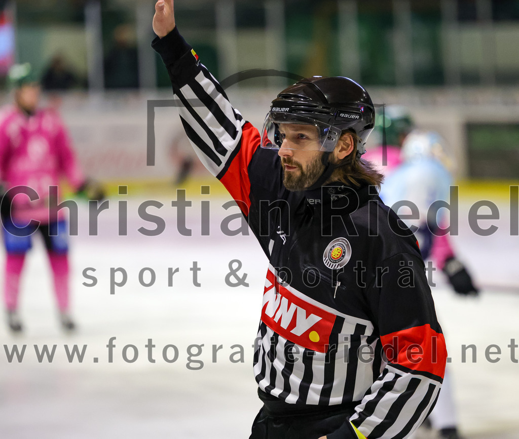 2025-10-05_090_TSV_Erding_gegen_Heilbronner_Falken | Erding, Deutschland, 05.10.2025:Eishockey, Oberliga Süd 2025 / 2026, 6. Spieltag, TSV Erding gegen Heilbronner Falken, Endergebnis: 3:1Foto: Christian Riedel / fotografie-riedel.net