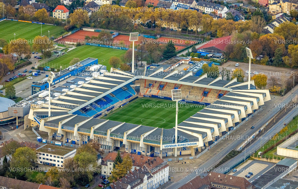 Bochum231102663 | Luftbild, Bundesligastadion Vonovia Ruhrstadion Fußballplatz des VfL Bochum 1848 mit Flutlichtmasten, Grumme, Bochum, Ruhrgebiet, Nordrhein-Westfalen, Deutschland