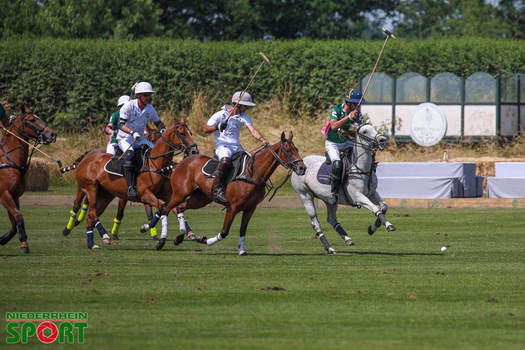 Polo_Willich_070623_016 | Bildergalerie von Sport-Ereignissen aber auch von weiteren spannenden Dingen - nicht nur vom Niederrhein. In Anlehnung an den bekannten Spruch von Hanns Dieter Hüsch heißt das Motto: "Niederrhein ist überall".  - Realisiert mit Pictrs.com