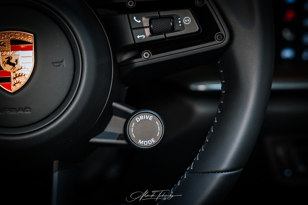 R6PZ3515 _Alexander Tschuncky | Entdecken Sie die faszinierende Welt von Alexander Tschuncky Arts: Kreative Fotografie, atemberaubende Automobilkunst und hochwertiger Bilderdruck. Lassen Sie sich inspirieren! - Realisiert mit Pictrs.com