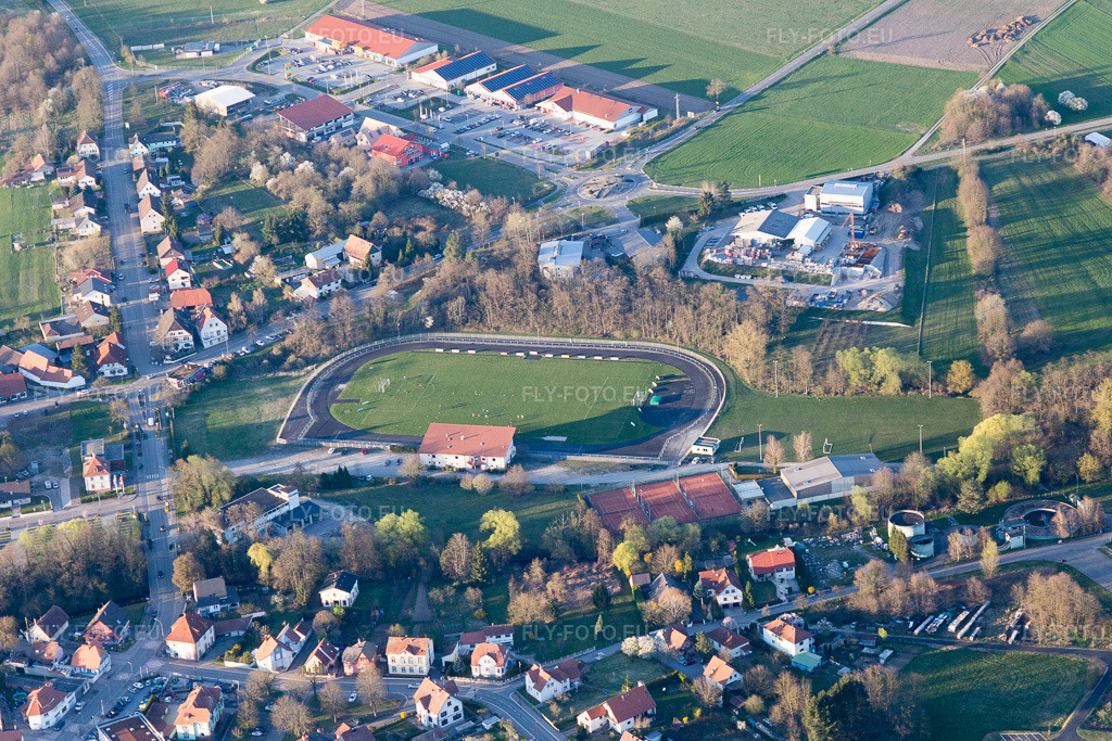 Vue aérienne: Vue de la ville à Lauterbourg dans le département Bas Rhin, France. Photo: IMG_097878.jpg prise le 27/03/2017 par Werner Riehm/FLY-FOTO.euRésolution de l'original: 5472 x 3648 px
