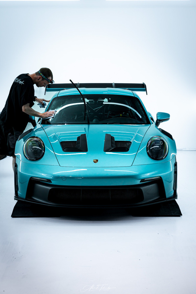 R6AT1200 _Alexander Tschuncky | Entdecken Sie die faszinierende Welt von Alexander Tschuncky Arts: Kreative Fotografie, atemberaubende Automobilkunst und hochwertiger Bilderdruck. Lassen Sie sich inspirieren! - Realisiert mit Pictrs.com