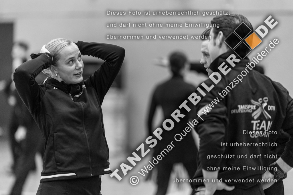 20231020-00074 | Hier finden Sie Tanz Bilder vom Latein und Standard Formationen tanzen. Sportbilder vom Tanzsport. Schöne Fotos und von Weltmeisterschaft, Europameisterschaft, Bundesliga, Regionalliga, Oberliga und Landesliga sowie von GOC Stuttgart, DanceComp, WM Bremen