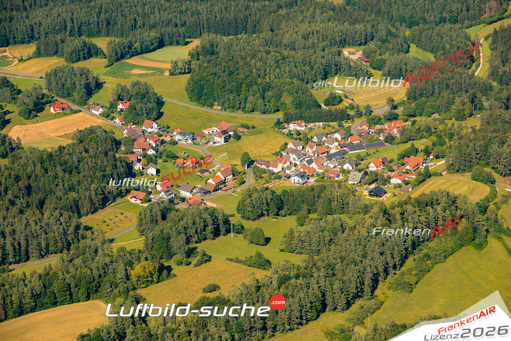 Das Luftbild zeigt : Herzogwind Obertrubach - Die Luftaufnahme wurde 2024 vom UL-Flugzeug aus erstellt ( keine Drohne ) - Hochauflösende Luftaufnahme - Für grossformatige Ausdrucke geeignet. Die Geschenkidee !Mit Lizenz und Bildrechte bestellbar