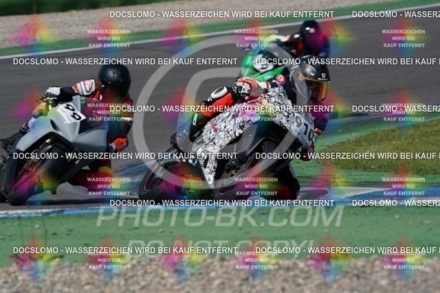 2022_05_09_PBK_14305 | Sportfotografie; SlowMotion; Video; Rennstrecke; Hafeneger; Speer; Racing; RSE; BMW; CBO; Trackday; Motorsportarena; Hockenheimring; Brno; Most; Barcelona; Valencia