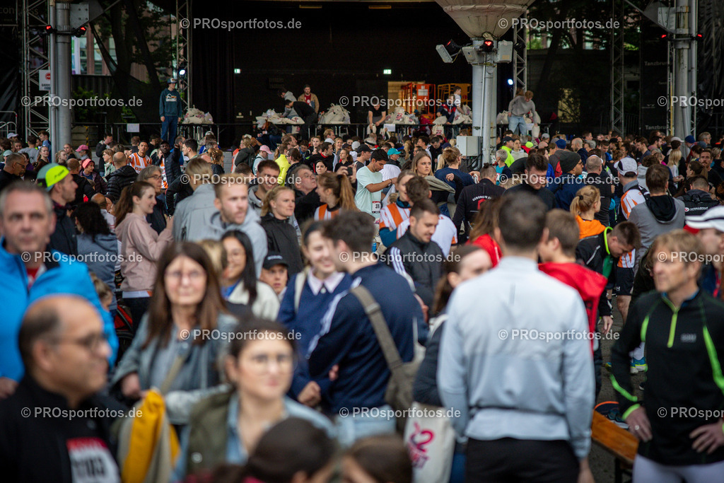 22. ASV Nachtlauf; Koeln, 28.05.25 | Impressionen vom 22. ASV Nachtlauf am 28.05.25 am Tanzbrunnen in Koeln. Foto: BEAUTIFUL SPORTS/Axel Kohring