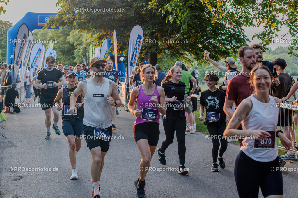 Sparda-Bank Nachtlauf Bonn; Bonn, 18.06.2025 | Impressionen vom Sparda-Bank Nachtlauf Bonn am 18.06.2025 in Bonn (Nordrhein-Westfalen). 