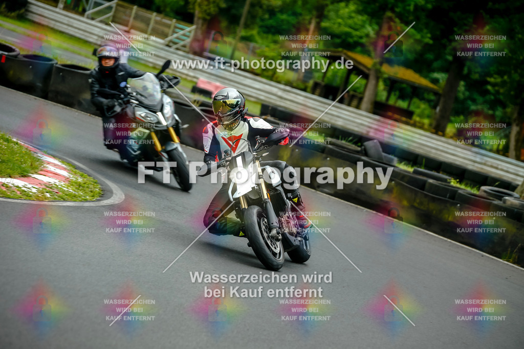 VBK-3876 | Hier findet Ihr Bilder von Touristenfahrten auf der Nürburgring Nordschleife oder von anderen Veranstaltungen die ich besucht habe. Viel Spass beim Durch Schauen 