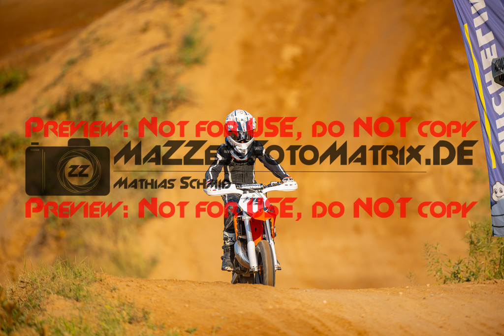 MaZZes-Fotomatrix-20260815-598827 | ROOKIES