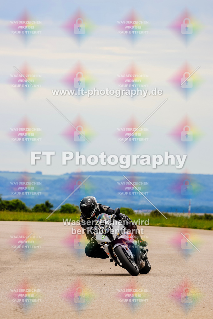 MotoTeam-2828 | Hier findet Ihr Bilder von Touristenfahrten auf der Nürburgring Nordschleife oder von anderen Veranstaltungen die ich besucht habe. Viel Spass beim Durch Schauen 