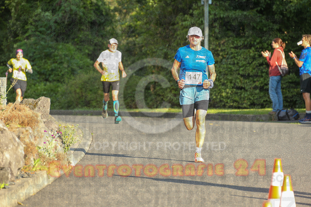 250801_1916_EX1_7452 | Sportfotografie im Rhein-Sieg Kreis, Köln, Bonn, NRW, Rheinland Pfalz, Hessen, etc. Unser Tätigkeitsfeld umfasst den Laufsport vom Volkslauf über den Marathon, Duathlon, Triathon bis zum Ultralauf wie Kölnpfad Ultra oder Schindertrail.