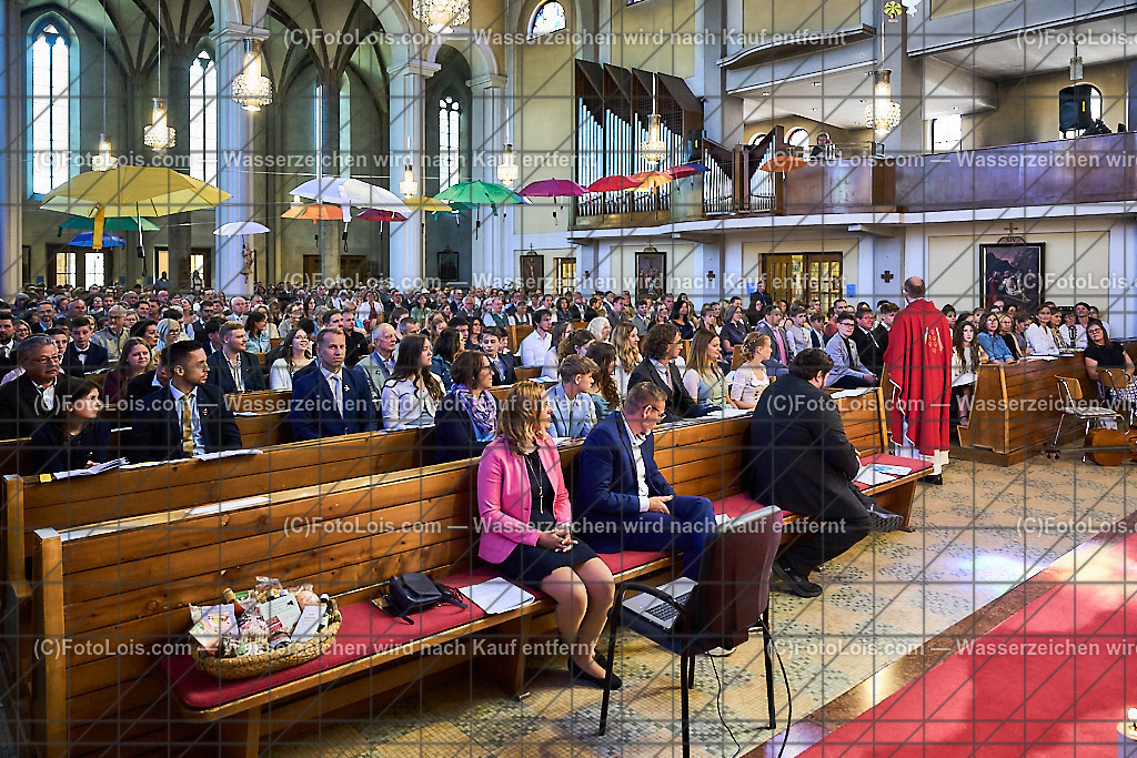 ALP0664_PfarrFirmung Wieselburg_Generalvikar Weiss_Peckerl | (C)FotoLois.com, Alois Spandl, Firmung in der Pfarrkirche Wieselburg mit Generalvikar Dr. Christoph Weiss, Dechant Pfarrer Daniel Kostrzycki und Monignore Franz Dammerer, Sa 15. Juni 2024.