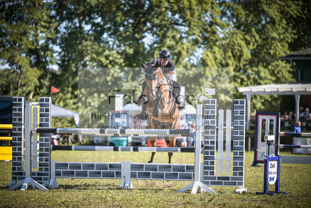 DOS_0140 | Entdecke hochwertige Reitturnierfotos von Foto Oger. Professionell, emotional und authentisch – jetzt Lieblingsmomente im Shop bestellen.Deutschlandweite Turnierfotografie. - Realisiert mit Pictrs.com