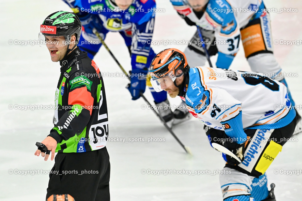 EC IDM Wärmepumpen VSV vs. STEINBACH BLACK WINGS LINZ  | HRONSKY TOMAS Referee, #81 Collins Sean Brendan BLACK WINGS LINZ, EC IDM Wärmepumpen VSV vs. STEINBACH BLACK WINGS LINZ , EC IDM Wärmepumpen VSV vs. STEINBACH BLACK WINGS LINZ  am 28.01.2025 in Villach (Stadthalle Villach), Austria, (Photo by Bernd Stefan)