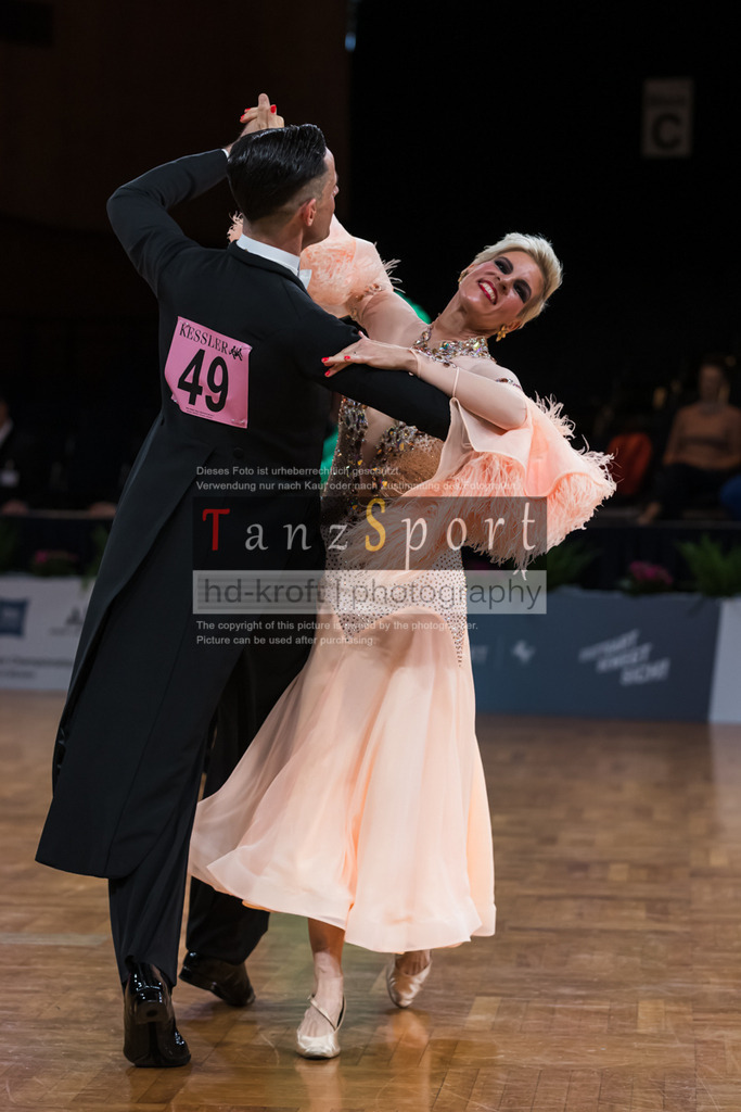 20250821_WDSF-SenI-Std-R1_4270 | Tanzsportbilder, Standardtanz, Lateintanz, WDSF, DTV, LTVB, dancecomp, goc, hessen tanzt, blaues band der spree, walzer, tango, wiener walzer, slowfox, quickstepp, samba, rumba, cha-cha-cha, paso doble. jive, hd-kroft photography, turniertanzsport