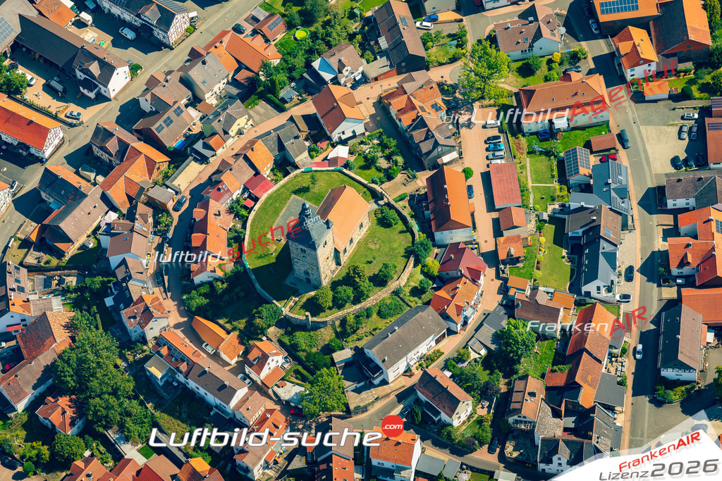 Besse Kirche Edermünde Bild- Das Luftbild wurde 2025 vom UL-Flugzeug heraus erstellt ( keine Drohne bzw. Drohnenaufnahme ) - Hochauflösende Luftaufnahme -Nicht vergleichbar mit Google Maps oder Satelittenbilder- Die Geschenkidee !Mit Lizenz und Bildrechte bestellbar - CC
