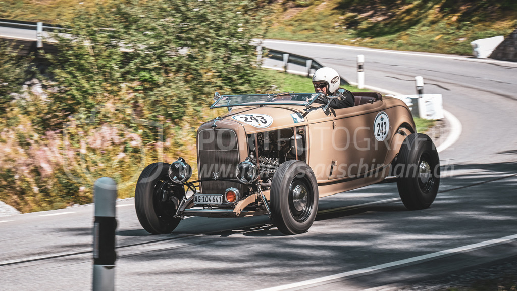 19. Arosa ClassicCar 2023 - 2. September 2023 | 19. Arosa ClassicCar 2023
Arosa, Schweiz
Humbel Markus aus Zürich mit der Startnummer 243 in einem Ford Model A Roadster, Jahrgang 1929, in der Klasse Classic Trophy.
@arosaclassiccar, @arosa.official, #arosaclassiccar, #arosa, #76curves, #classiccar
Bild: Sportfotografie Markus Aeschimann | www.markus-aeschimann.ch - Realisiert mit Pictrs.com