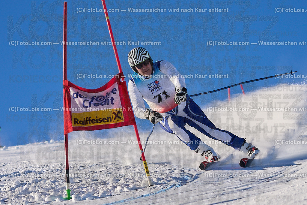 ALP4275_MASTERS-Cup_GS-A Herrn_Achtsis Thomas | (C)FotoLois.com, Alois Spandl. FIS Masters-Cup Wildschönau, Giant Slalom auf der Piste Schatzberg GS, Siegerehrung auf dem Dorfplatz Niederau, Sa 13. Januar 2024.