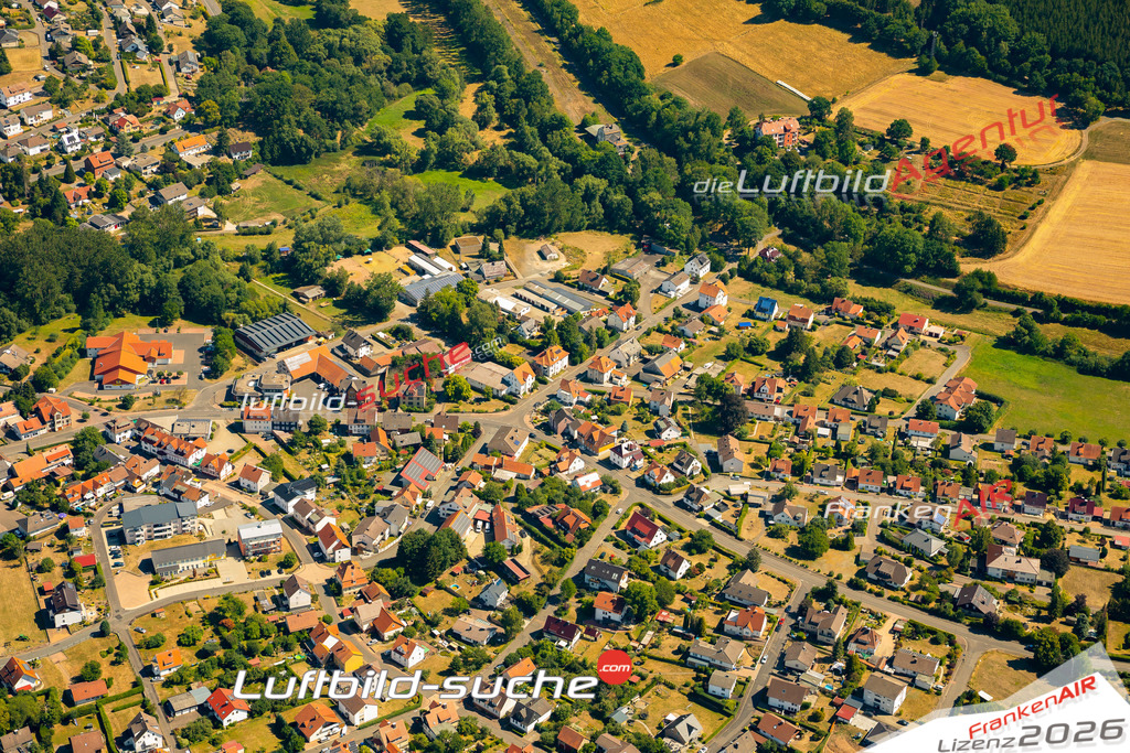 Das Luftbild der Stadt Oberaula wurde 2022 vom Flugzeug heraus erstellt (keine Drohnen-Aufnahmen) Aufnahmehöhe ca.450 Meter- hohe Bildauflösung und Druck-Qualität. Garantiert!