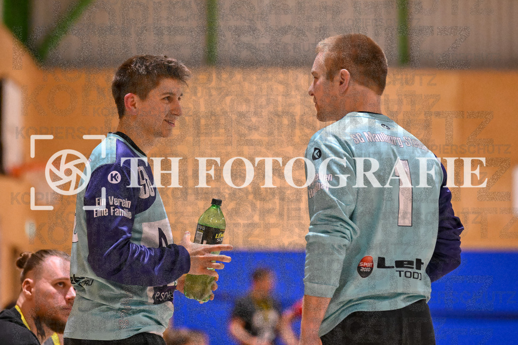 GER, SG Maulburg/Steinen - HSG Dreiland, Handball, Landesliga Suedbaden, 4. Spieltag, Saison 2024/2025, 12.10.2024 | Eike Nasdala (SG Maulburg/Steinen, #98), Rubens Freuschle (SG Maulburg/Steinen, #01)GER, SG Maulburg/Steinen - HSG Dreiland, Handball, Landesliga Suedbaden, 4. Spieltag, Saison 2024/2025, 12.10.2024Foto: TH Fotografie/Thomas Hess