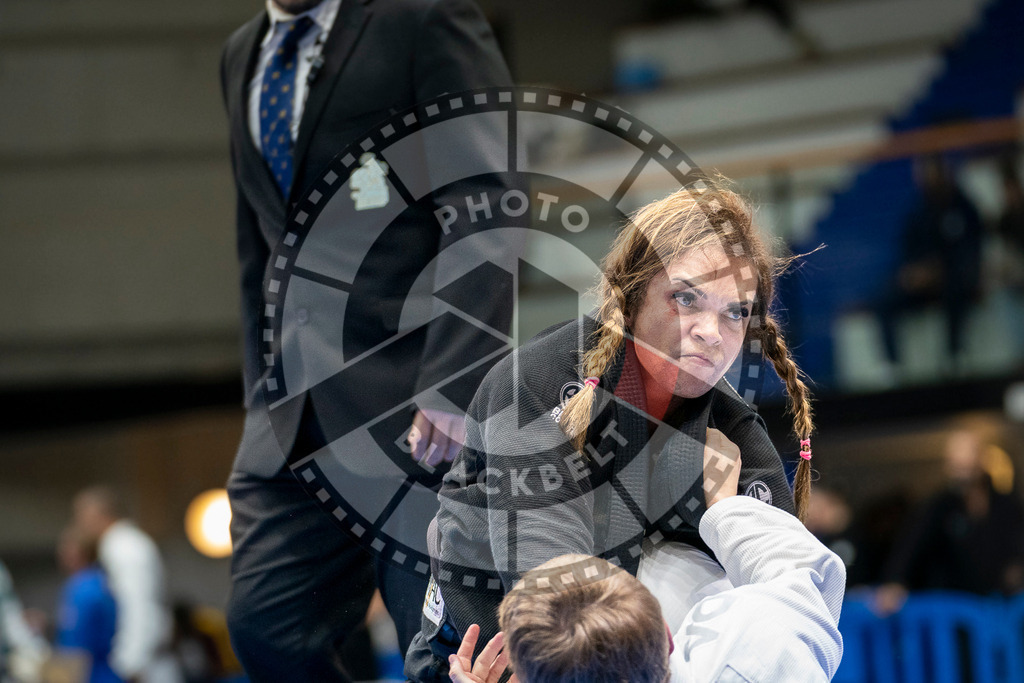 20240125PBB01427 | Fighters compete during the sixth day of the Brazilian Jiu-jitsu European Championship of the IBJJF in Paris, France, on January 25, 2024.