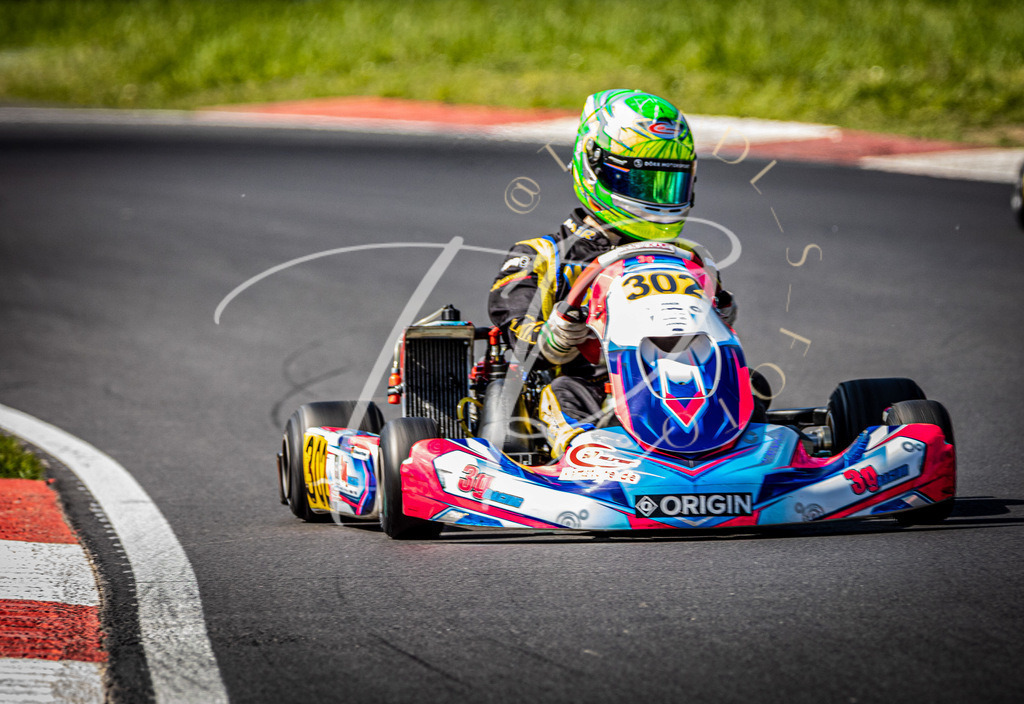 7A84FF3E-9C3C-4519-A1CF-FA6154BDE40D | traudl_s_fotos