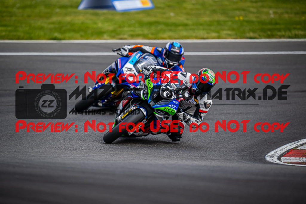 MaZZes_FotoMatrix_220508_93200 | Fotograf Mathias Schmid
Sportfotograf,
Eventfotograf,
Hochzeitsfotograf,
Portraitfotograf