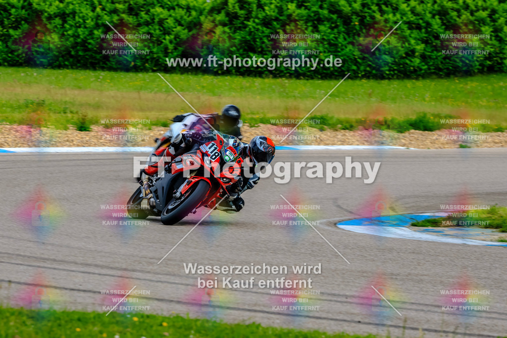 MotoTeam-8830 | Hier findet Ihr Bilder von Touristenfahrten auf der Nürburgring Nordschleife oder von anderen Veranstaltungen die ich besucht habe. Viel Spass beim Durch Schauen 