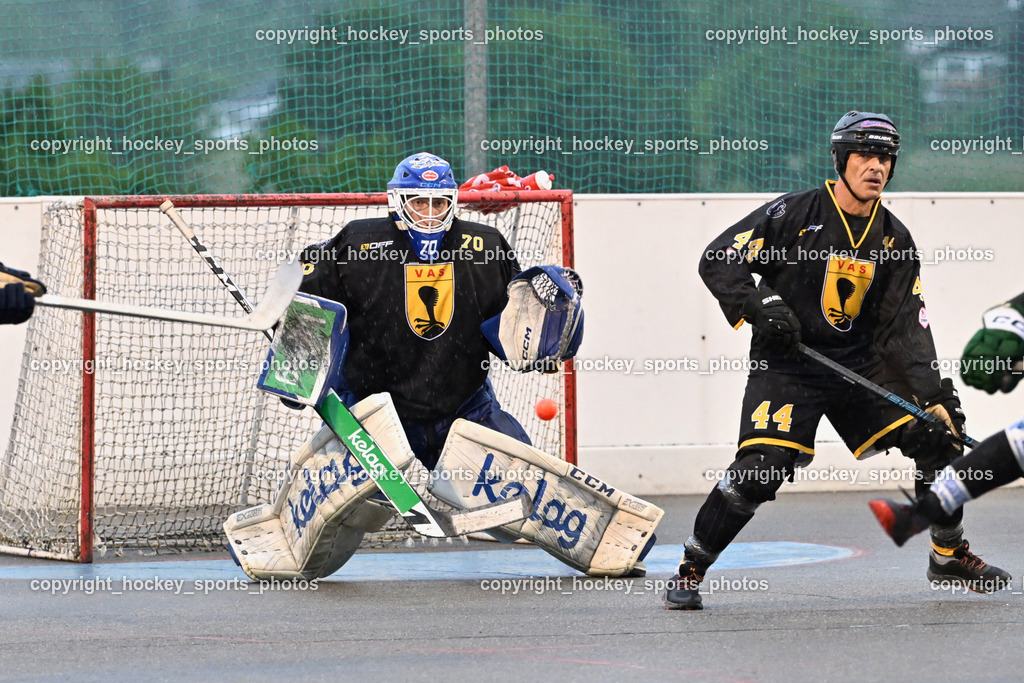 VAS Ballhockey Villach vs. ASKÖ Villach Ballhockey | #70 Moser Lukas, #44 Mokre Erich, VAS Ballhockey Villach vs. ASKÖ Villach Ballhockey, VAS Ballhockey Villach vs. ASKÖ Villach Ballhockey am 28.05.2025 in Villach (Alpen Arena ), Austria, (Photo by Bernd Stefan)