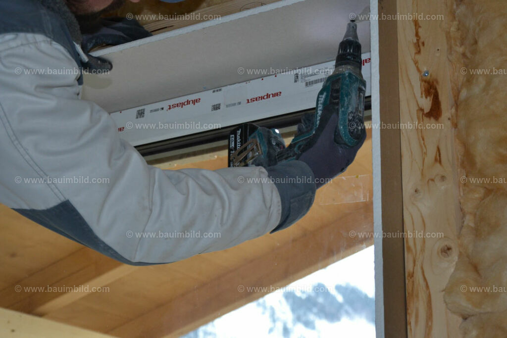 bib-lg18-putzarbeiten-0152 | Nach LV-Leistungsgruppen sortierte Detailfotos über den Bau eines Hauses. Alle Hausbau-Bilder direkt vom Urheber und Autor der Website Haus-Selber-Bauen.com