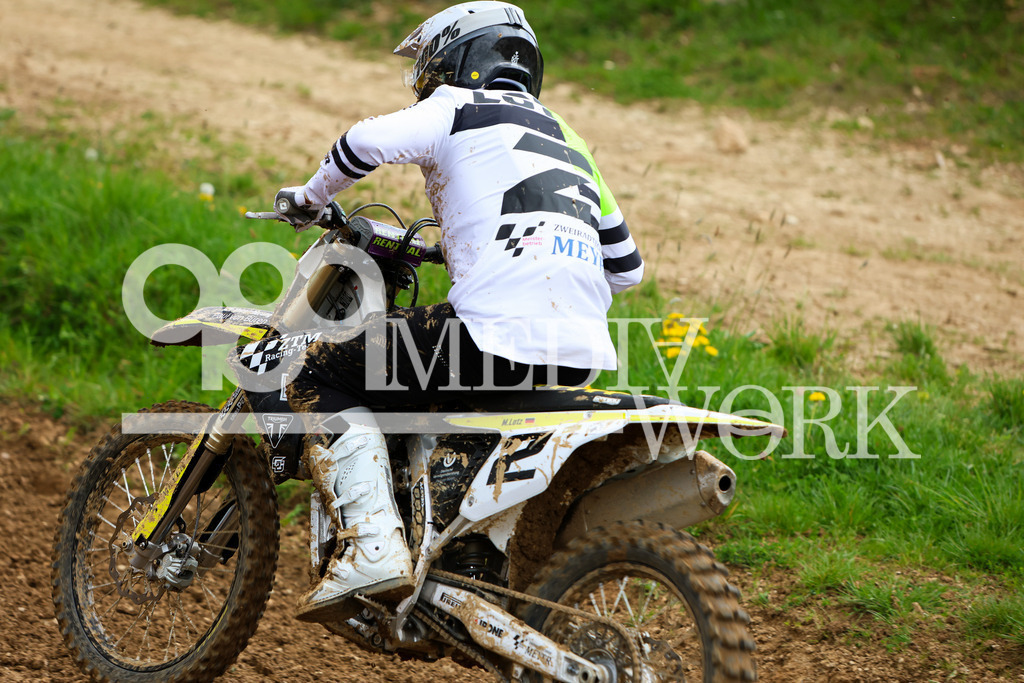 5E6A0298 | 989 MEDIAWORK