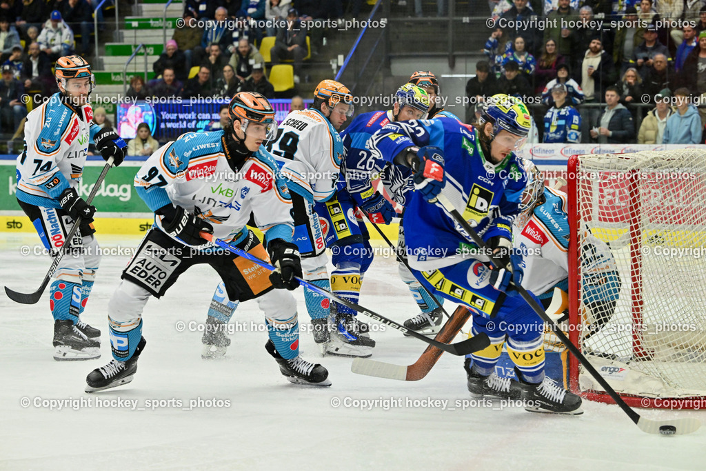 EC IDM Wärmepumpen VSV vs. STEINBACH BLACK WINGS LINZ  | #74 Feldner Nico BLACK WINGS LINZ, #27 St-Amant Shawn BLACK WINGS LINZ, #22 SCHERBAK Nikita EC VSV, #39 Scheid Ian Christopher BLACK WINGS LINZ, #26 VAN NES Guus EC VSV, EC IDM Wärmepumpen VSV vs. STEINBACH BLACK WINGS LINZ , EC IDM Wärmepumpen VSV vs. STEINBACH BLACK WINGS LINZ  am 28.01.2025 in Villach (Stadthalle Villach), Austria, (Photo by Bernd Stefan)