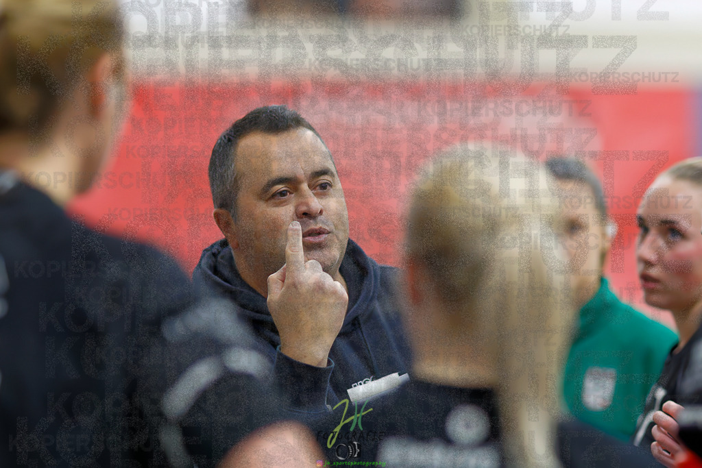 Frauen Regionalliga (HHV); HSG Wettenberg - HSG Twistetal | Frauen Regionalliga (HHV); HSG Wettenberg - HSG Twistetal am 08.11.2025 in Launsbach (Wettenberg) (Halle GS Launsbach (Wettenberg))Photo © 2025 - Jörg Heinrich - Realisiert mit Pictrs.com