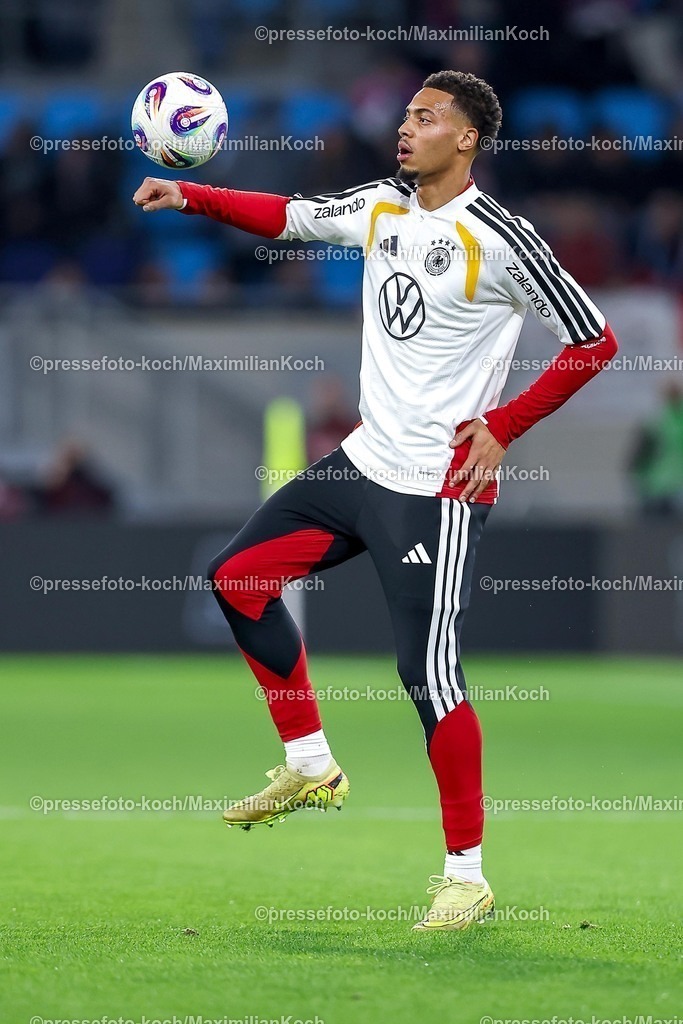 DFB14112503089 | 14.11.2025, Fußball, Länderspiel, WM-Qualifikation Europa, Deutschland - Luxemburg, Stade de Luxembourg (Croix de Gasperich, Luxemburg), 9. Spieltag, Saison 2025 2026: Felix Nmecha (GER #13)  Regulations prohibit any use of photographs as image sequences and or quasi-video.