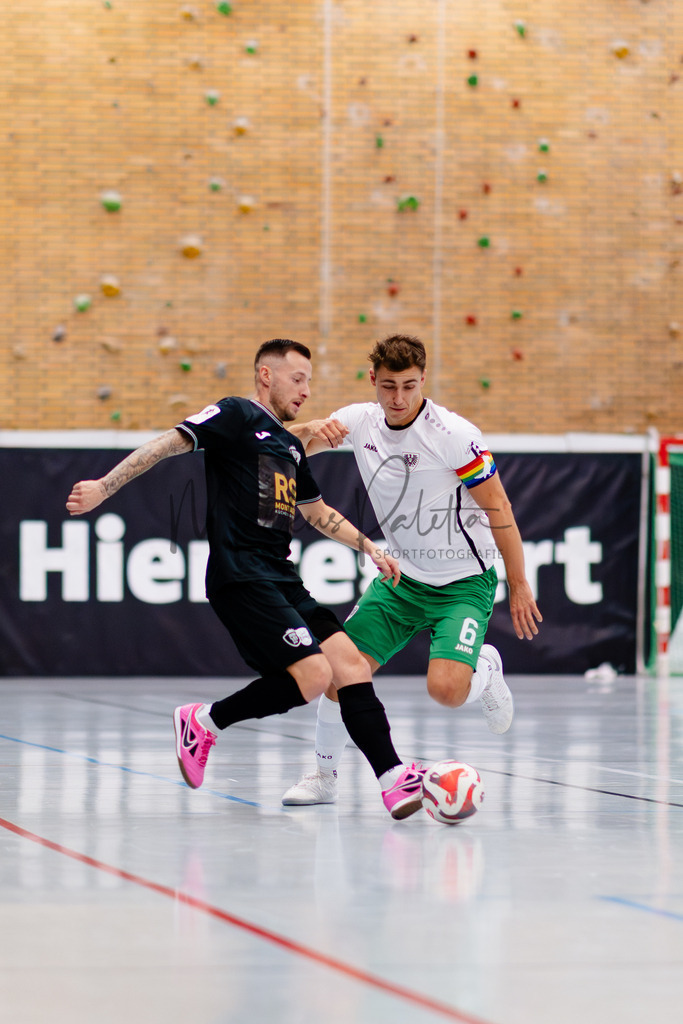 Futsal-Bundesliga, Saison 2025/2026, 9. Spieltag: SC Preußen Münster - YB Balkan Pfarrkirchen | Futsal-Bundesliga, Saison 2025/2026, 9. Spieltag, SC Preußen Münster empfängt YB Balkan Pfarrkirchen in der Universitäts-Sporthalle in Münster. Foto: sportfotografie.ms | Markus Paletta - Realisiert mit Pictrs.com